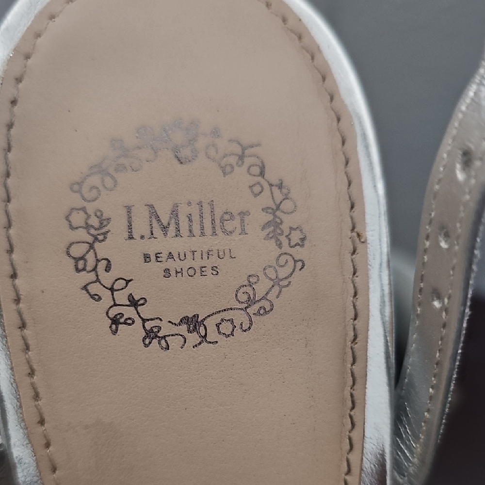 Shimmering Silver Platform Sandals - image 6